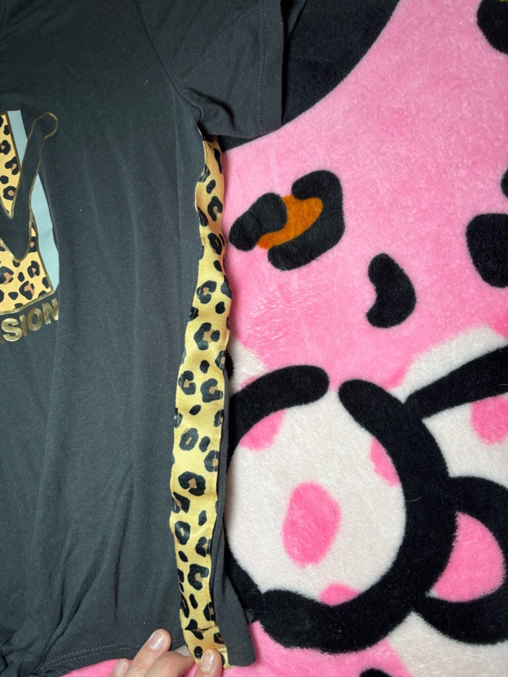 MTV Retro Leopard Print Tee - Picture 5 of 9